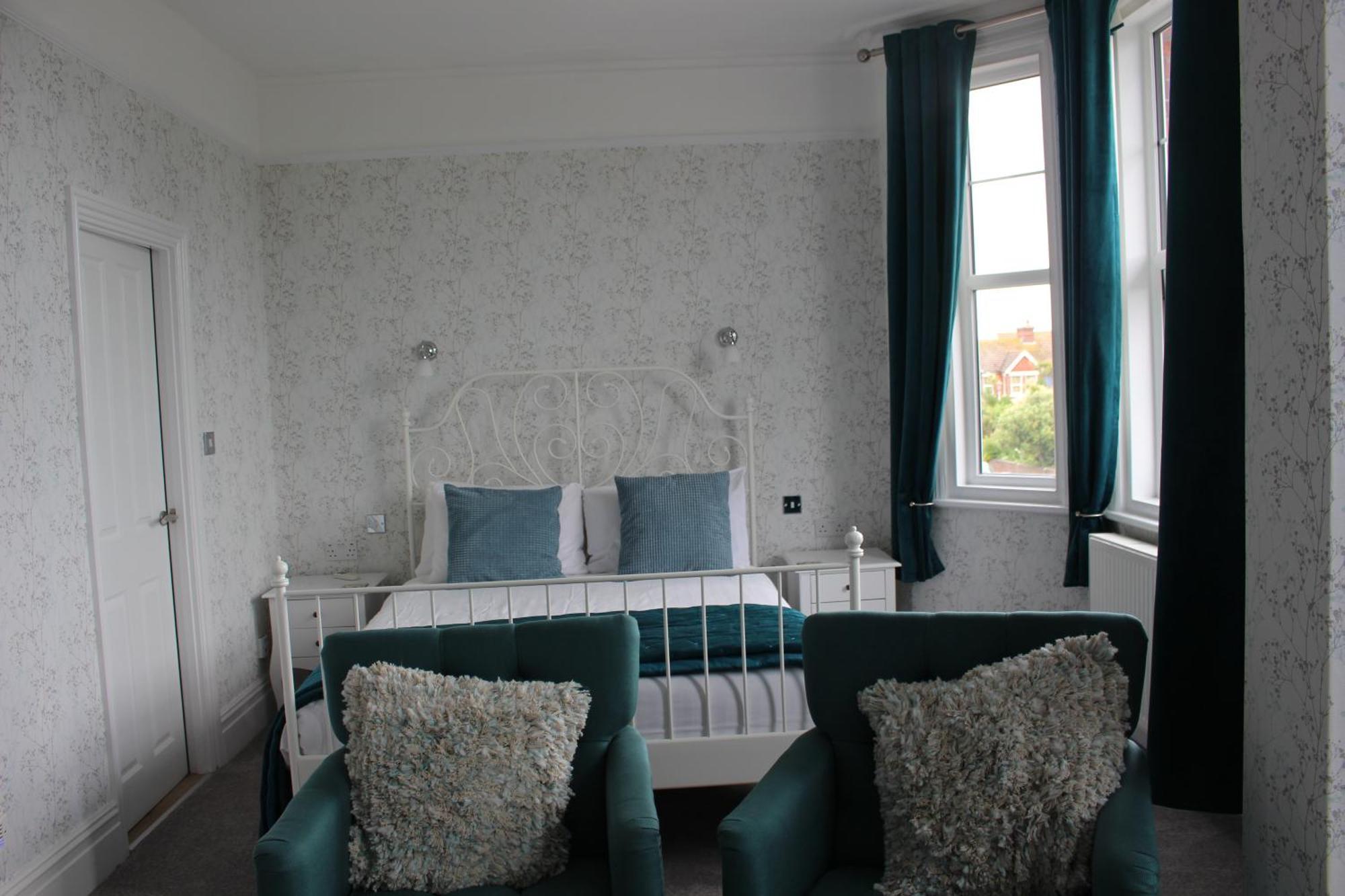 Beamsley Lodge B&B Eastbourne Exterior photo